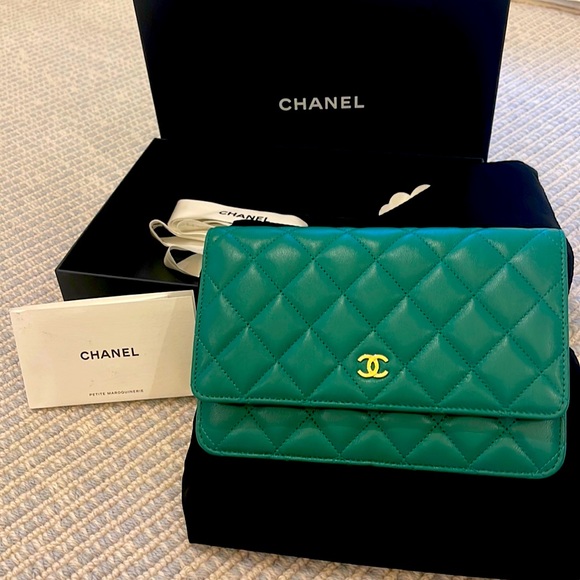 CHANEL Handbags - Brand new Authentic Chanel Wallet on Chain in Green